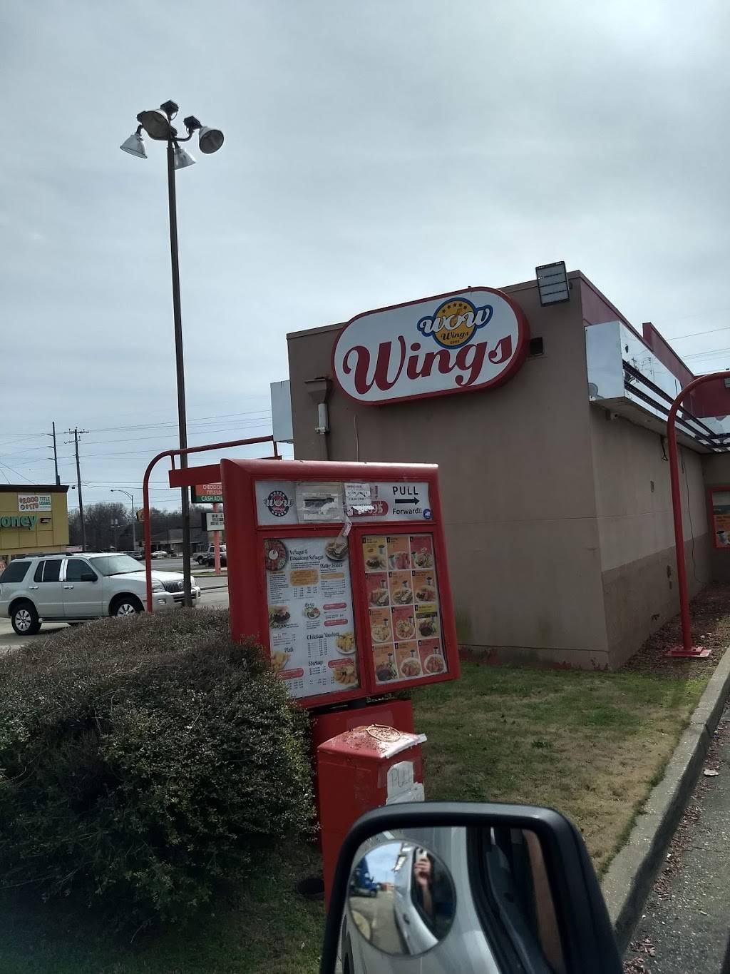 Wow wings -South Blvd | restaurant | 2445 E South Blvd, Montgomery, AL 36116, USA | 3343560695 OR +1 334-356-0695