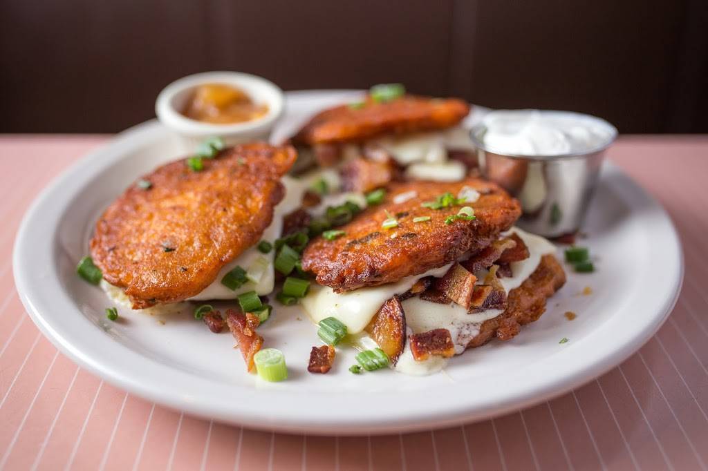 The Breakfast Club and Grill | restaurant | 1381 W Hubbard St, Chicago, IL 60642, USA | 3126662372 OR +1 312-666-2372