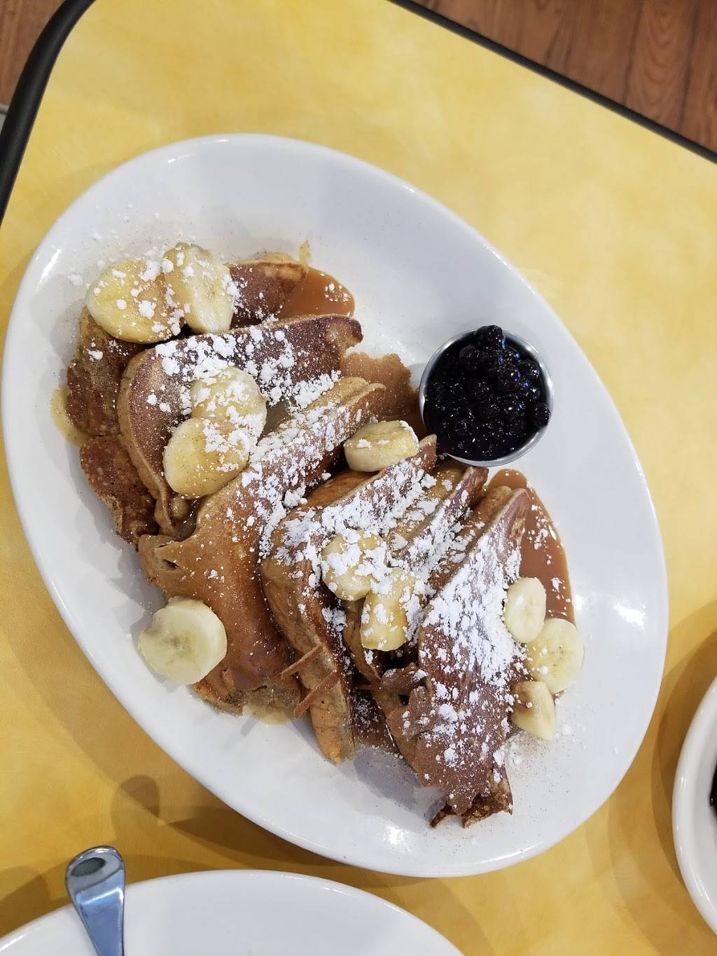 What The Gritz | restaurant | 689 Phoenix Dr, Virginia Beach, VA 23452, USA | 7574981444 OR +1 757-498-1444