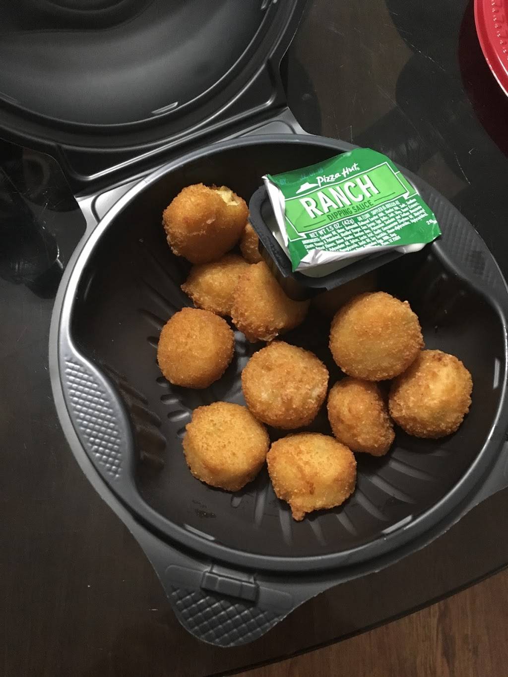 Pizza Hut | restaurant | 2018 Gessner Rd, Houston, TX 77080, USA | 7139739444 OR +1 713-973-9444