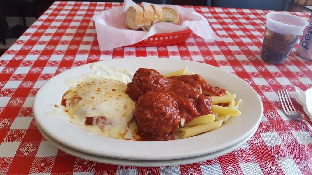 Rockys Pizza & Restaurant | restaurant | 10421 Cermak Rd, Westchester, IL 60154, USA | 7085623501 OR +1 708-562-3501