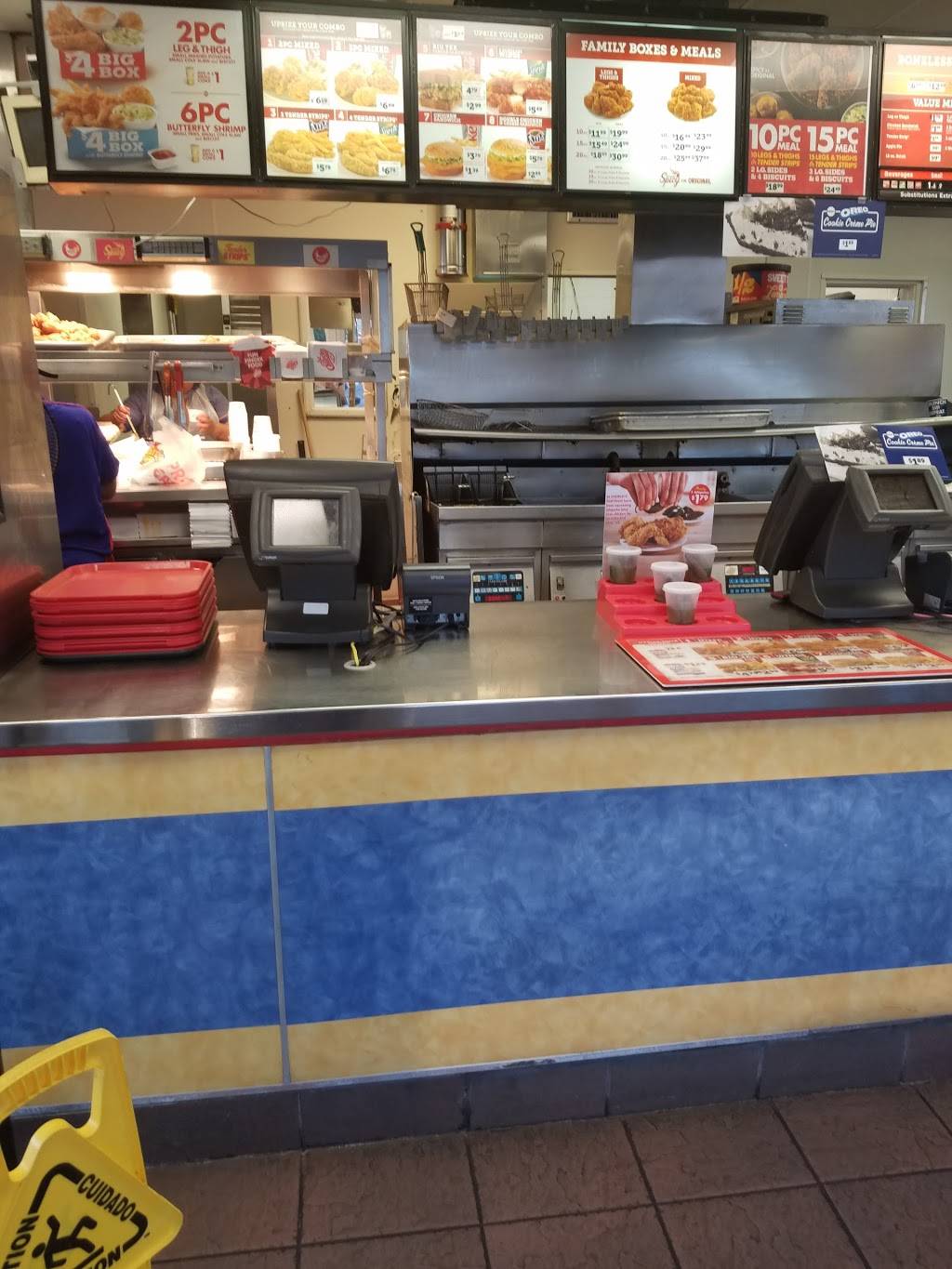 Churchs Chicken | restaurant | 3344 Lackland Rd, Fort Worth, TX 76116, USA | 8177326091 OR +1 817-732-6091