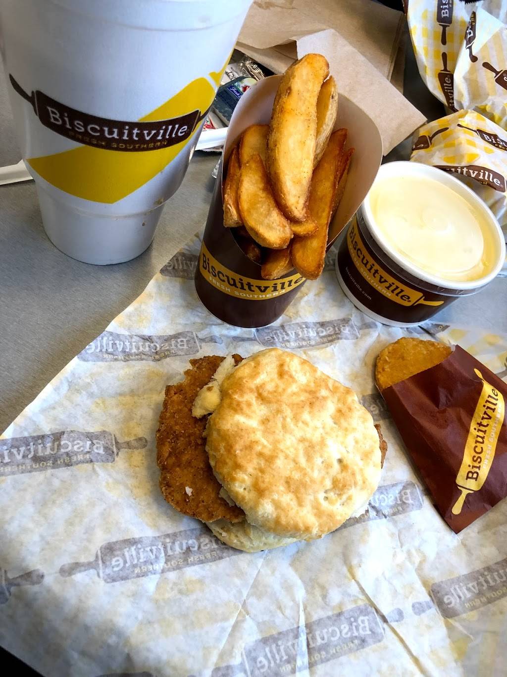 Biscuitville | cafe | 2215 Martin Luther King Jr Dr, Greensboro, NC 27406, USA | 3362752322 OR +1 336-275-2322