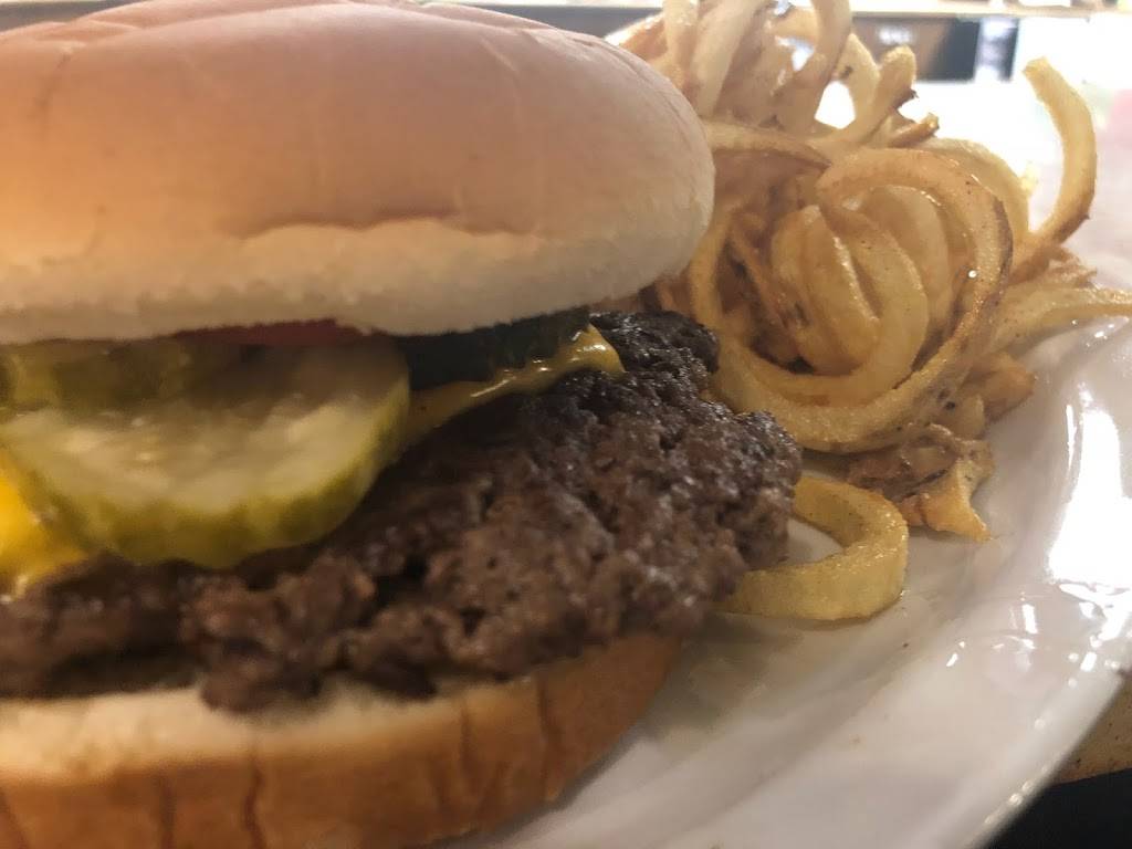 Bonnie Cafe | restaurant | 100 Aviation Dr, Mt Vernon, IL 62864, USA | 6182421110 OR +1 618-242-1110