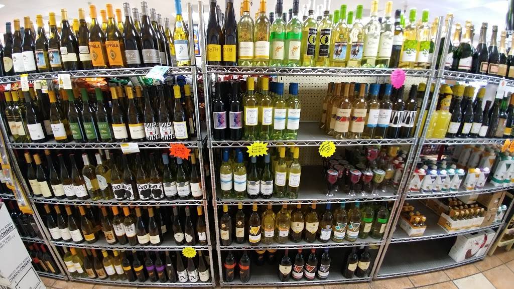 Convenient Corner Market Deli | bakery | 9330 E Poinsettia Dr # 108, Scottsdale, AZ 85260, USA | 4803913155 OR +1 480-391-3155