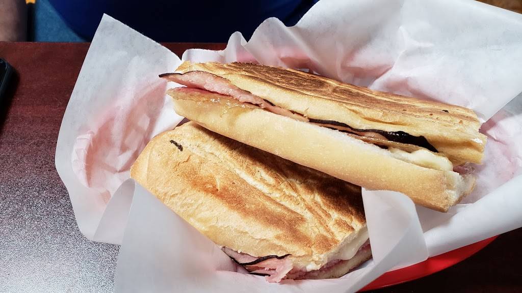 Dunedin Bagels & Deli | bakery | 716 Main St, Dunedin, FL 34698, USA | 7277341829 OR +1 727-734-1829