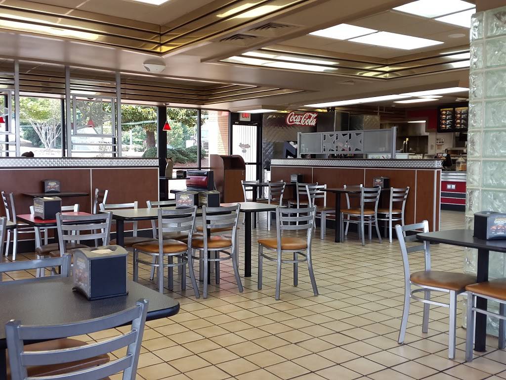 Hardees | restaurant | 1520 Buford Hwy NE, Buford, GA 30518, USA | 7709456397 OR +1 770-945-6397