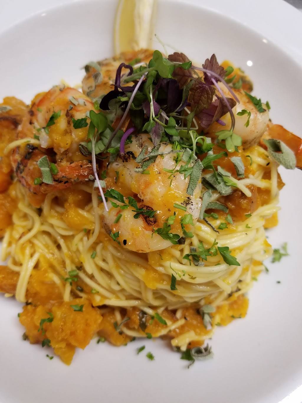 Lisa’s Crown & Hammer Restaurant & Pub | restaurant | 3 Depot Street, Collinsville, CT 06019, USA | 8606939199 OR +1 860-693-9199