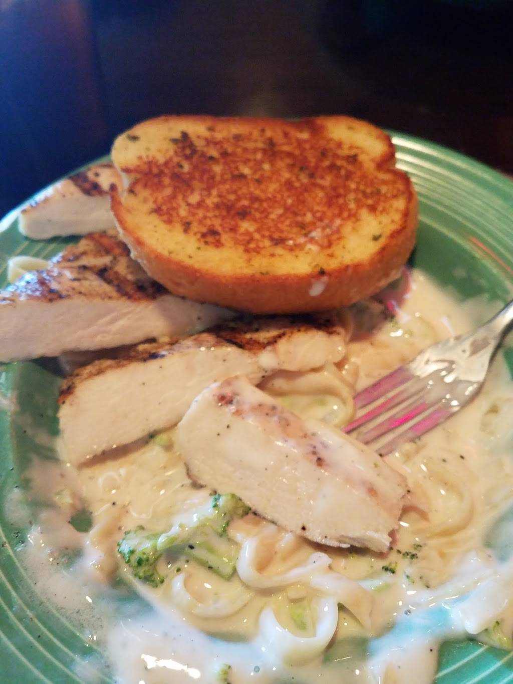 Sports Page Bar & Grill | restaurant | 1802 W 2nd Ave, Indianola, IA 50125, USA | 5159615771 OR +1 515-961-5771