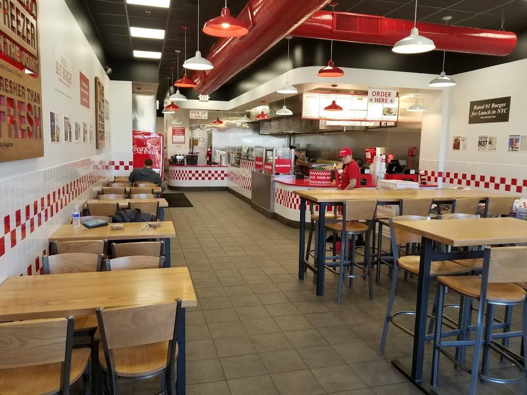 Five Guys | meal takeaway | 14421 Chantilly Crossing Ln, Chantilly, VA 20151, USA | 7038177718 OR +1 703-817-7718