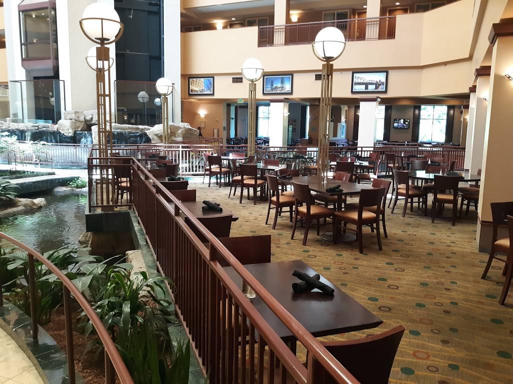 Waters Bar & Grille | restaurant | 7900 NE 82nd Ave, Portland, OR 97220, USA | 5034937761 OR +1 503-493-7761