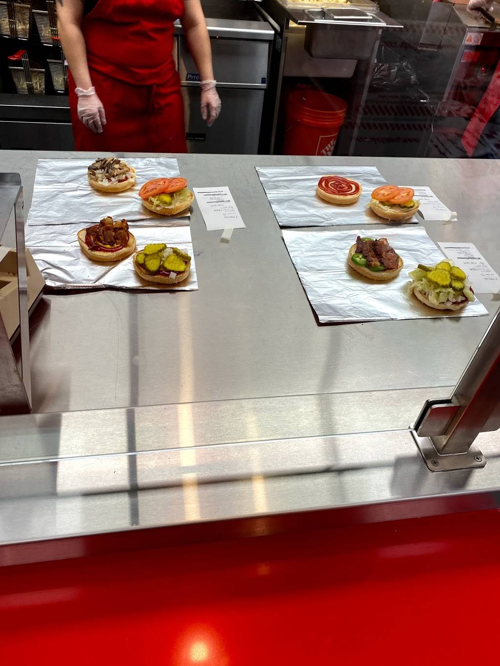 Five Guys | restaurant | 51 Commerce Way, Plymouth, MA 02360, USA | 7742834057 OR +1 774-283-4057