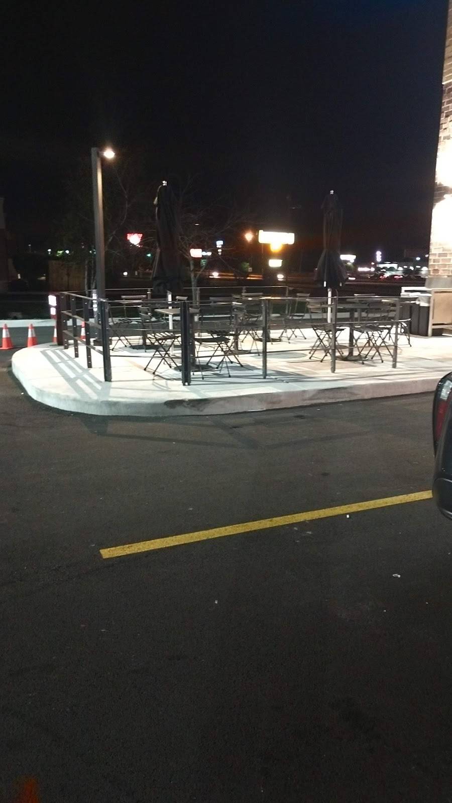 Chipotle Mexican Grill | restaurant | 4349 Venture Dr, Peru, IL 61354, USA | 8152207452 OR +1 815-220-7452