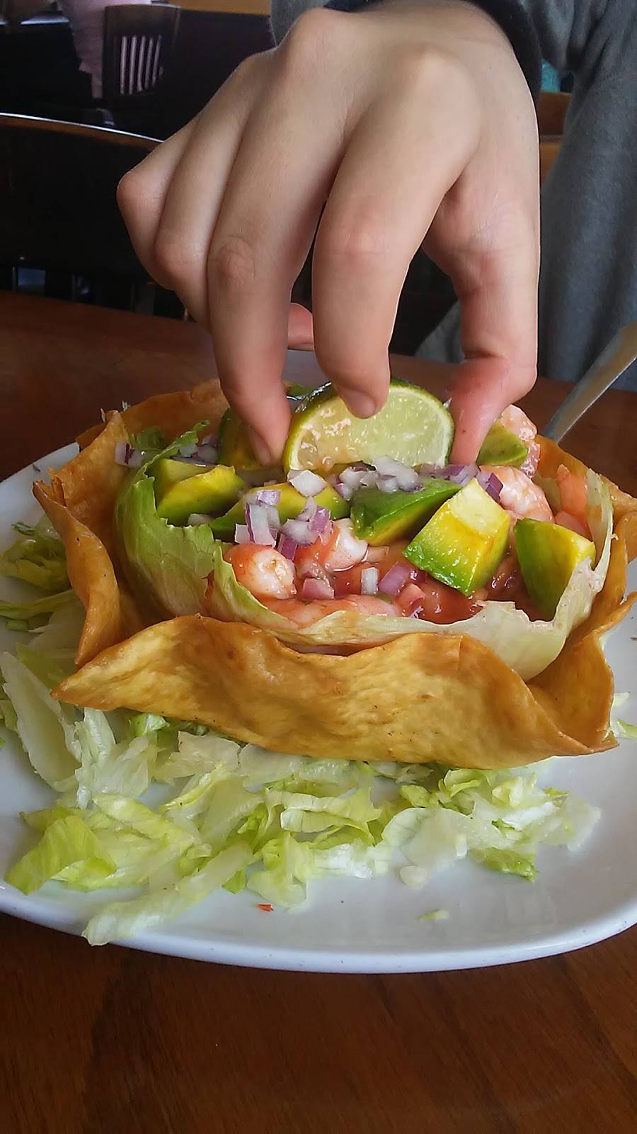 El Bohio Cuban Restaurant | restaurant | 101 S 3rd St, Lantana, FL 33462, USA | 5615865867 OR +1 561-586-5867