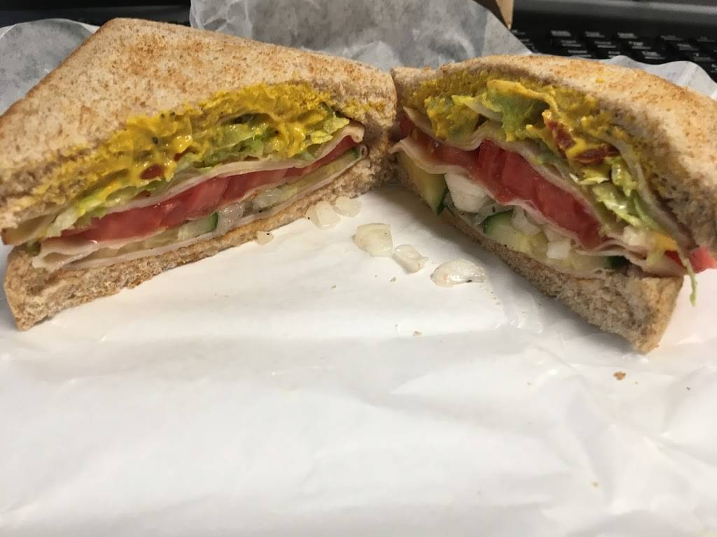 Naomi | restaurant | 112 Atlantic Ave, Toronto, ON M6K 1X9, Canada | 4165346385 OR +1 416-534-6385