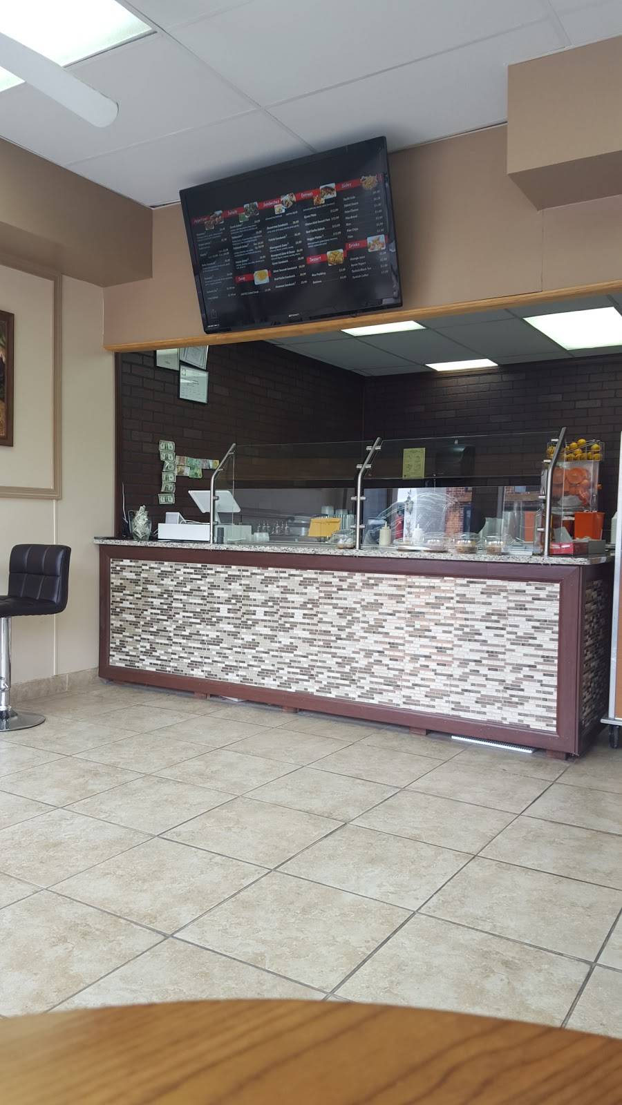 Falafel hut | restaurant | 2 N 1st St, Rehoboth Beach, DE 19971, USA | 3022265800 OR +1 302-226-5800