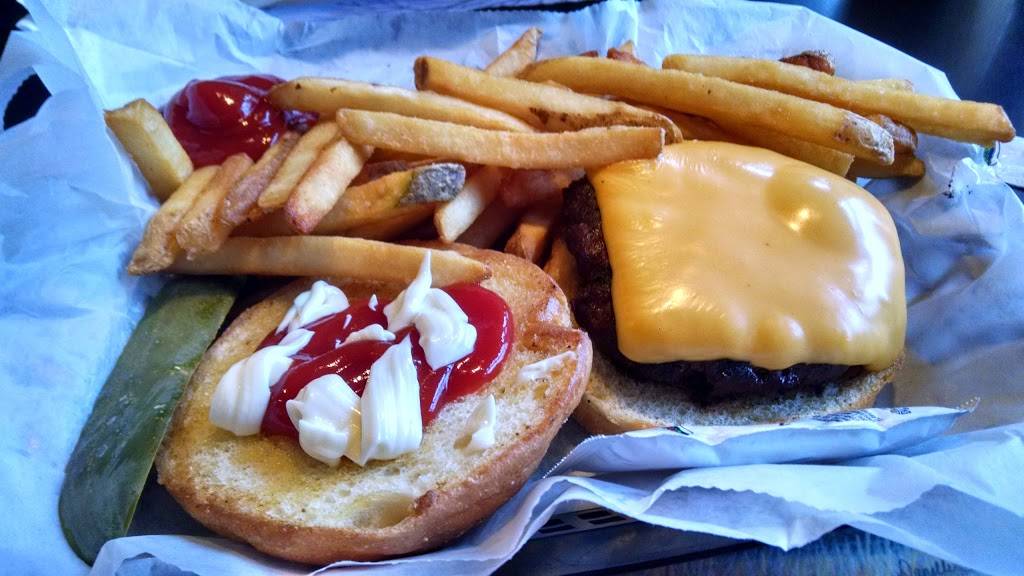 Leos Outpost | restaurant | 600 S Pennsylvania Ave, Lansing, MI 48912, USA | 5173677755 OR +1 517-367-7755