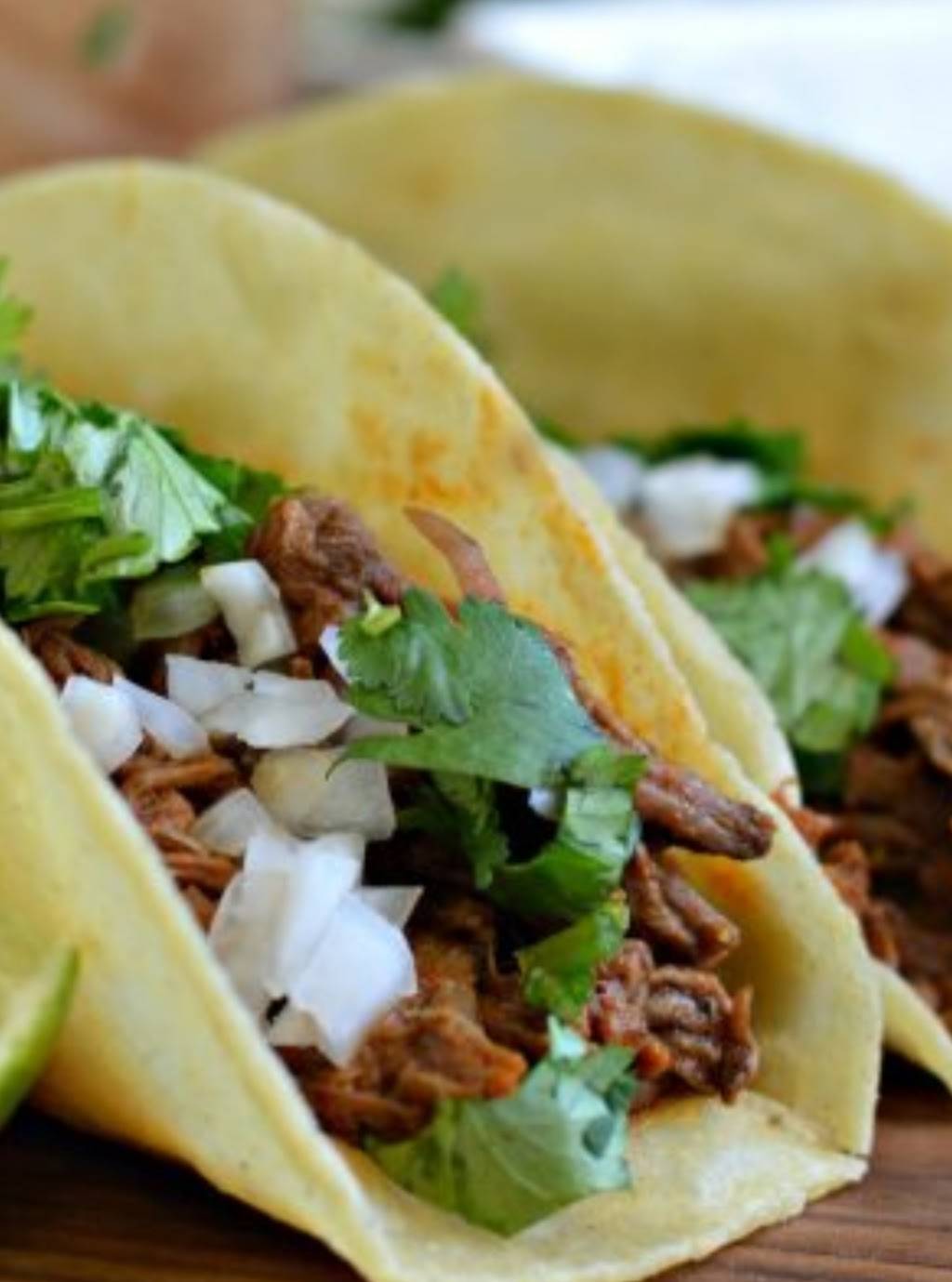 Flamingos Mexican Restaurant & Grocery | restaurant | 425 S Main St, South Bend, IN 46601, USA | 5742341546 OR +1 574-234-1546