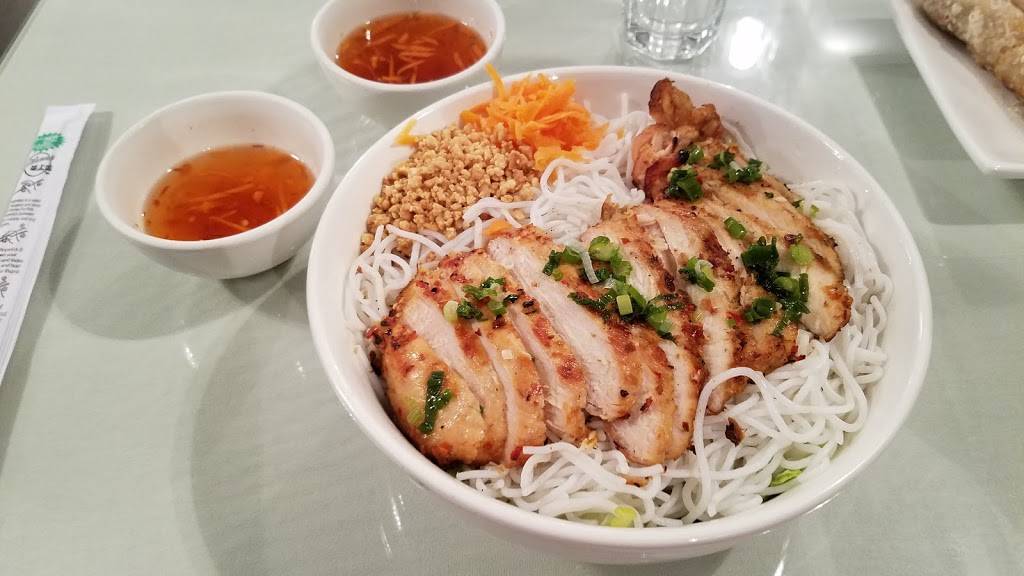 Pho Fusion | restaurant | 3100 S Sheridan Blvd unit h, Denver, CO 80227, USA | 3039348802 OR +1 303-934-8802