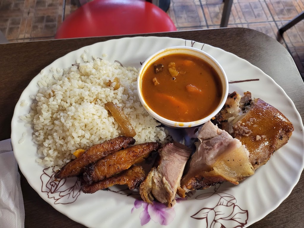 Lechonera La Revancha | restaurant | 1160 E Vine St, Kissimmee, FL 34744, USA | 4074837444 OR +1 407-483-7444