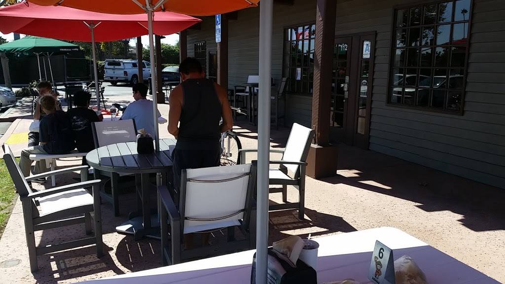 Primos Mexican Food | restaurant | 3232 Governor Dr, San Diego, CA 92122, USA | 8584124688 OR +1 858-412-4688