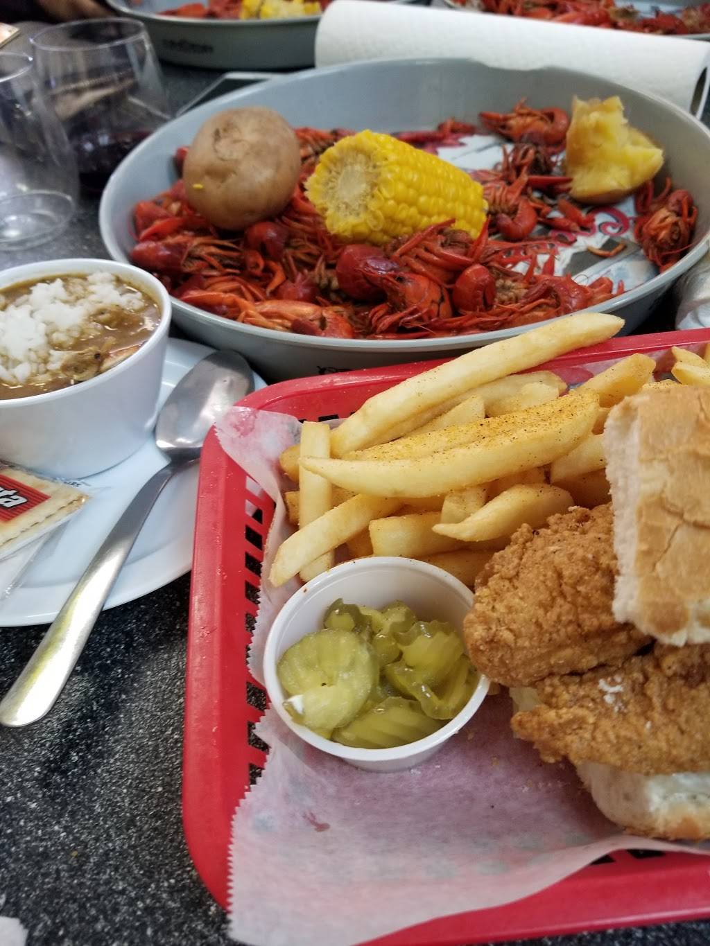 Bayou Market | restaurant | 101 E Southwest Pkwy, Lewisville, TX 75067, USA | 9724348500 OR +1 972-434-8500