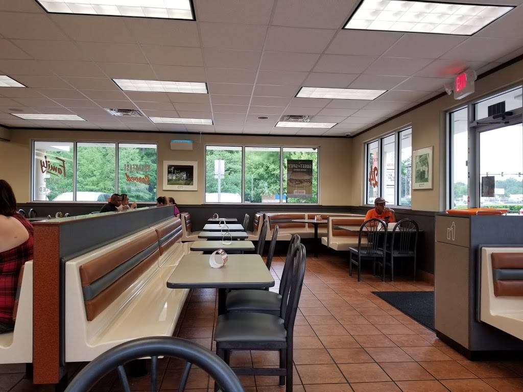 Whataburger | restaurant | 8840 Beach Blvd, Jacksonville, FL 32216, USA | 9046427947 OR +1 904-642-7947