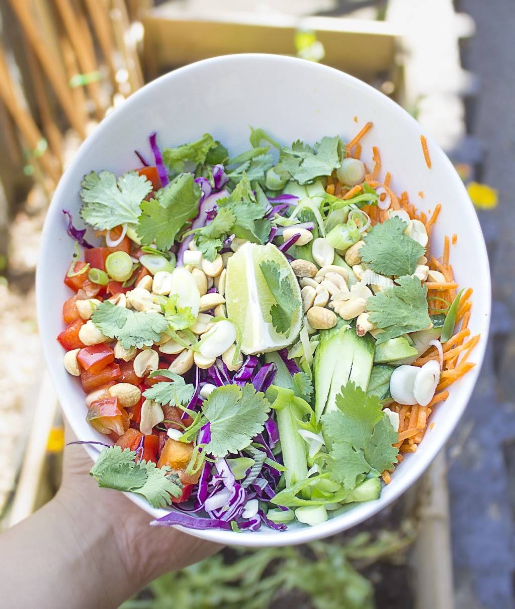 Carrots N Dates | restaurant | 1125 Lesperance Rd, Windsor, ON N8N 1X3, Canada | 5197350447 OR +1 519-735-0447