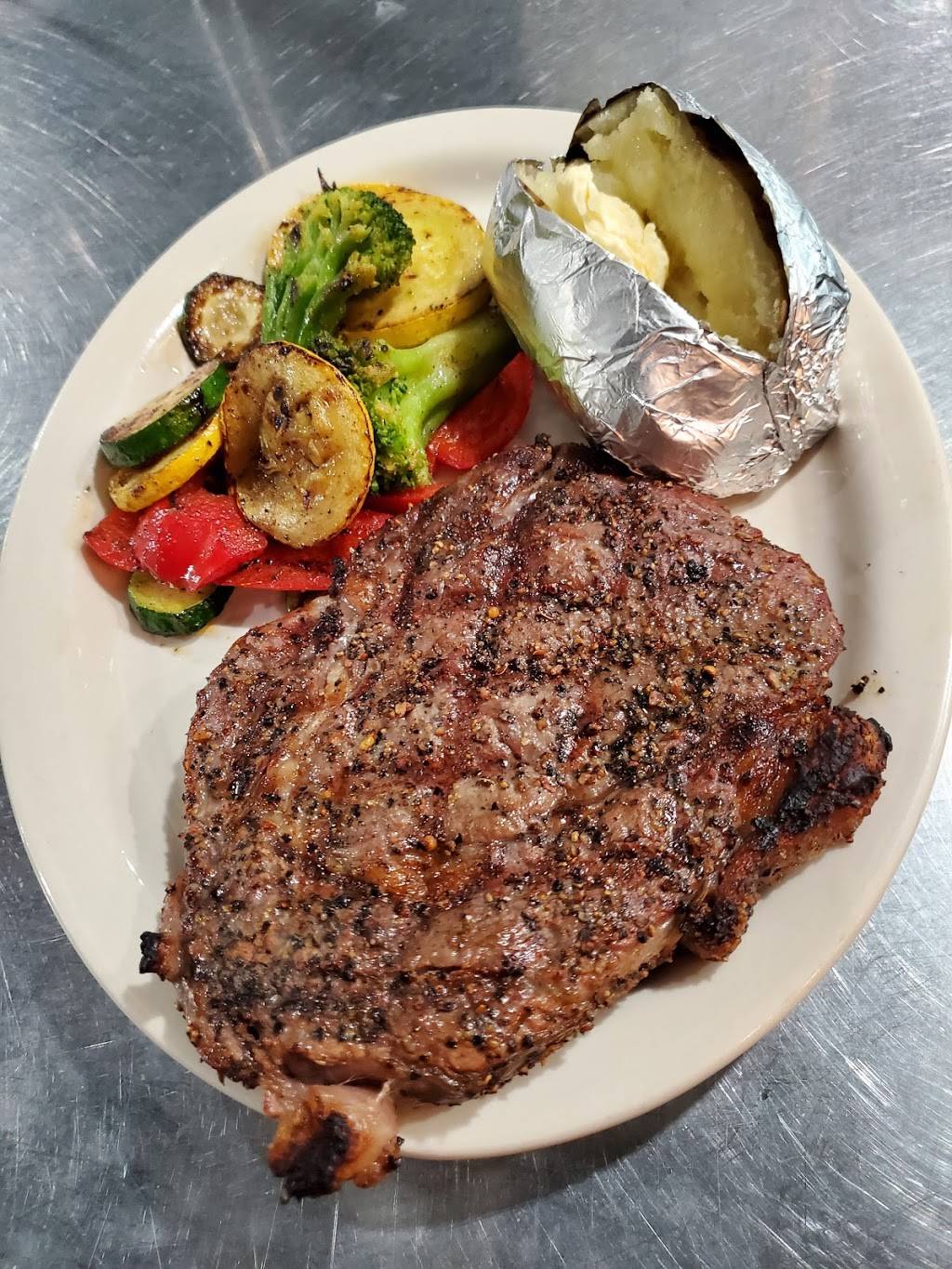 Hitchin Post Steakhouse | restaurant | 105 S Llano St, Fredericksburg, TX 78624, USA | 8309923777 OR +1 830-992-3777