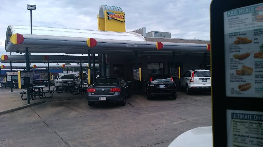 Sonic Drive-In | restaurant | 1520 N Main St, Miami, OK 74354, USA | 9185421865 OR +1 918-542-1865