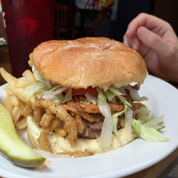 Kickin Chicken | restaurant | 1179 Sam Rittenberg Blvd, Charleston, SC 29407, USA | 8437665292 OR +1 843-766-5292