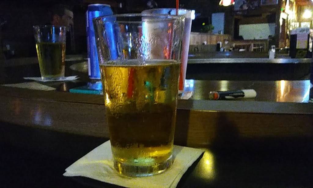 Shantie Food & Spirit | restaurant | 3535 E 9 Mile Rd, Warren, MI 48091, USA | 5867555055 OR +1 586-755-5055