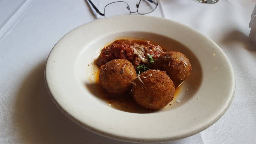 Sinatras | restaurant | 945 Kenmore Ave, Kenmore, NY 14223, USA | 7168779419 OR +1 716-877-9419