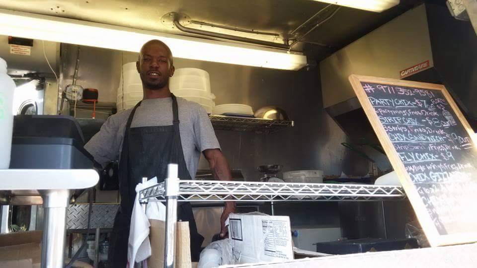 PARTY CHIX! LLC | restaurant | 45 NE 122nd Ave, Portland, OR 97220, USA | 9713529581 OR +1 971-352-9581