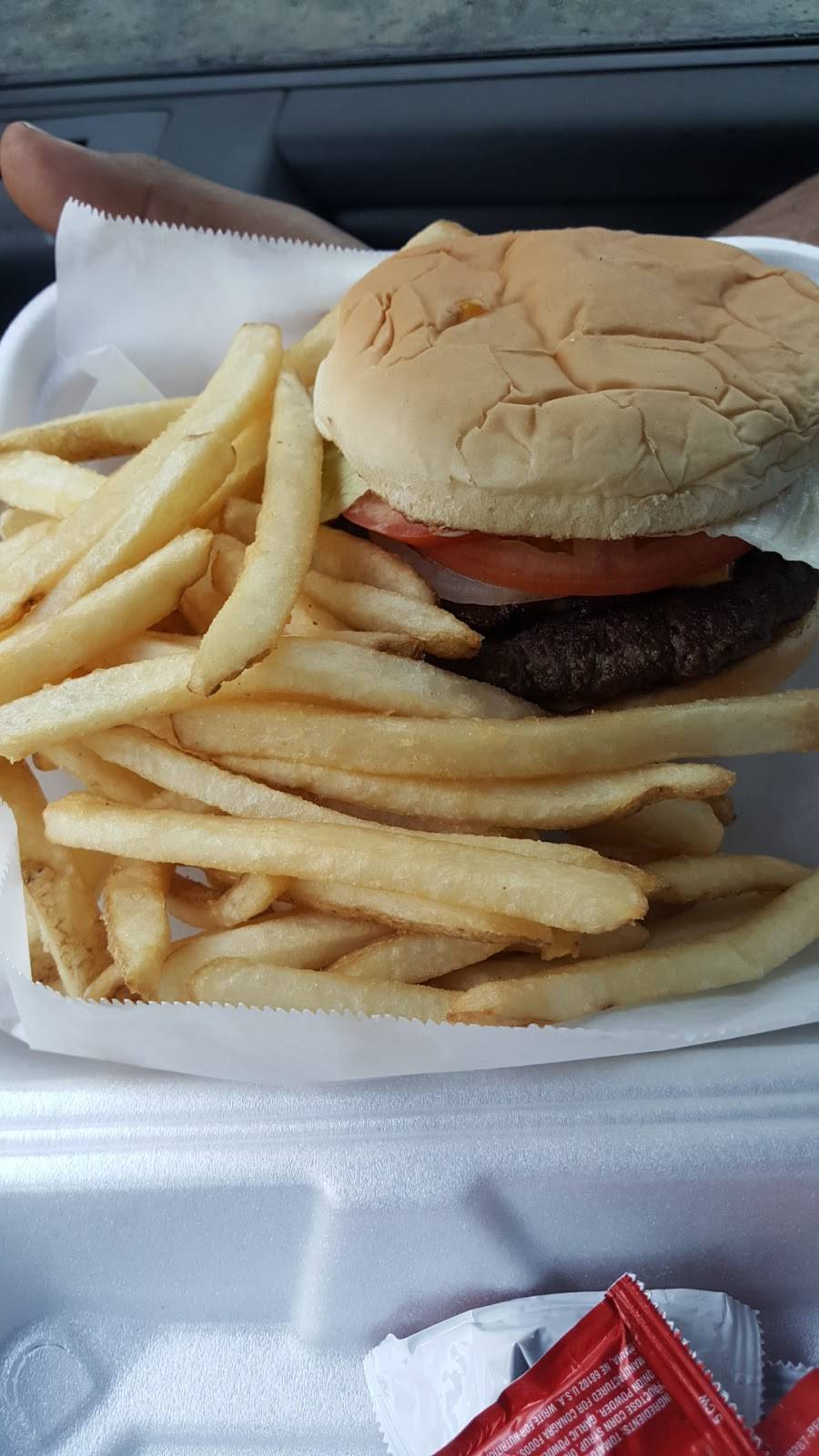 Bobs Carry Out Pile Em Up | meal takeaway | 3422 Statesville Ave, Charlotte, NC 28206, USA | 7049182264 OR +1 704-918-2264