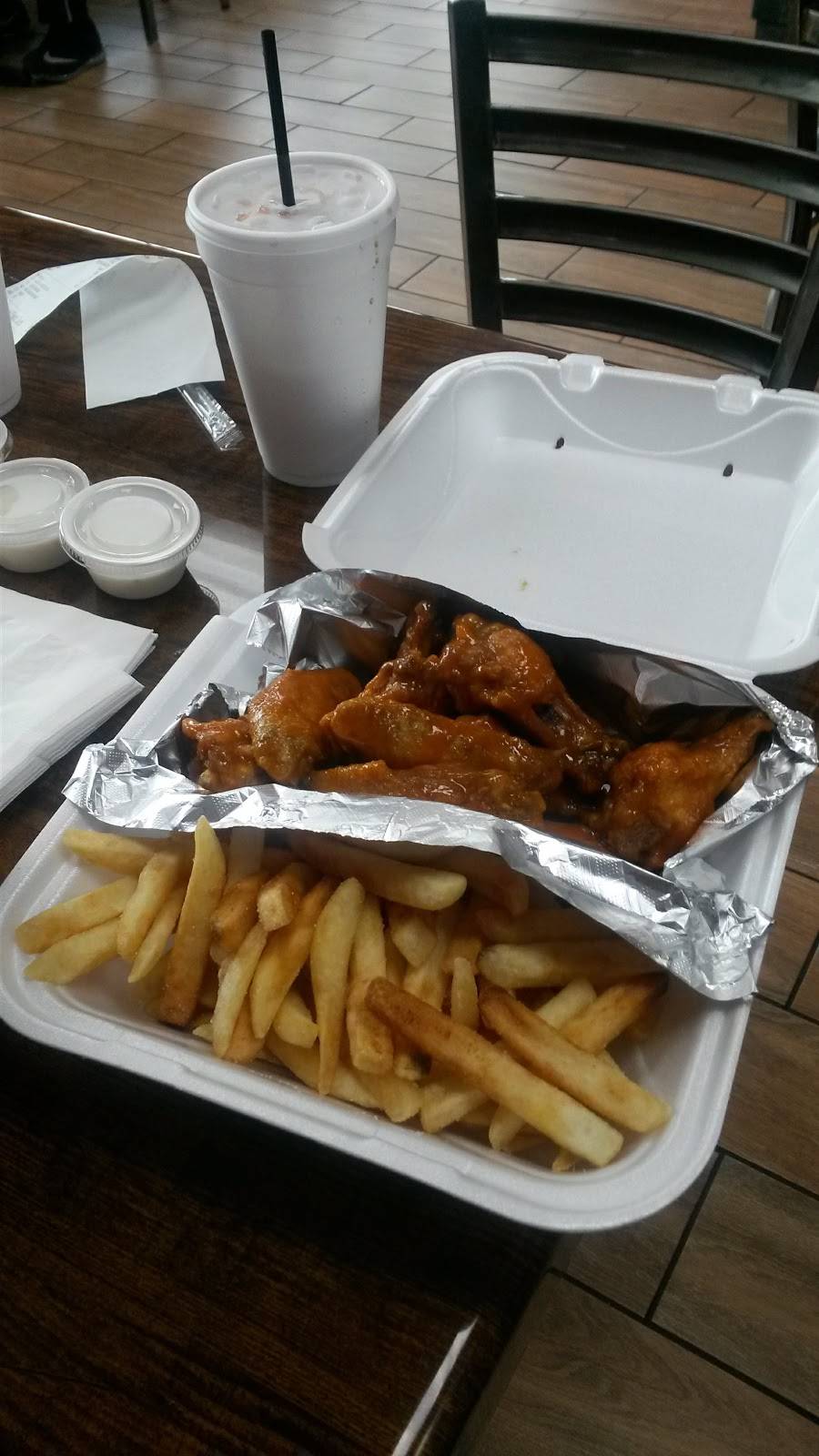 Wing It | restaurant | 2704 S Elm-Eugene St, Greensboro, NC 27406, USA | 3368971447 OR +1 336-897-1447