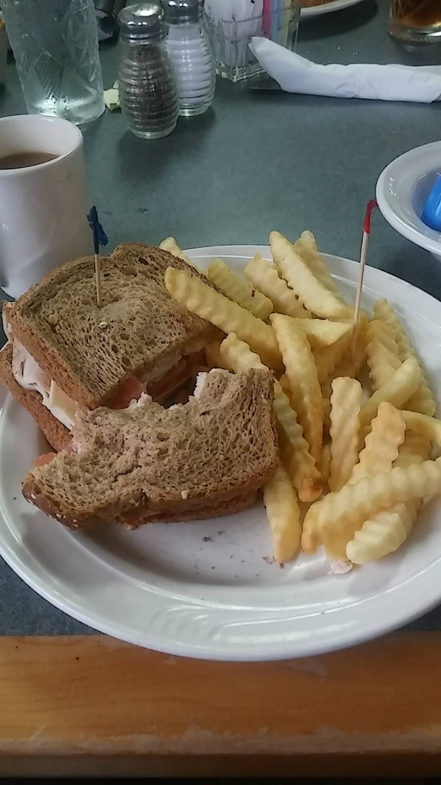 Ridgways Restaurant & Lounge | night club | 2401 E Orangeburg Ave, Modesto, CA 95355, USA | 2095761587 OR +1 209-576-1587