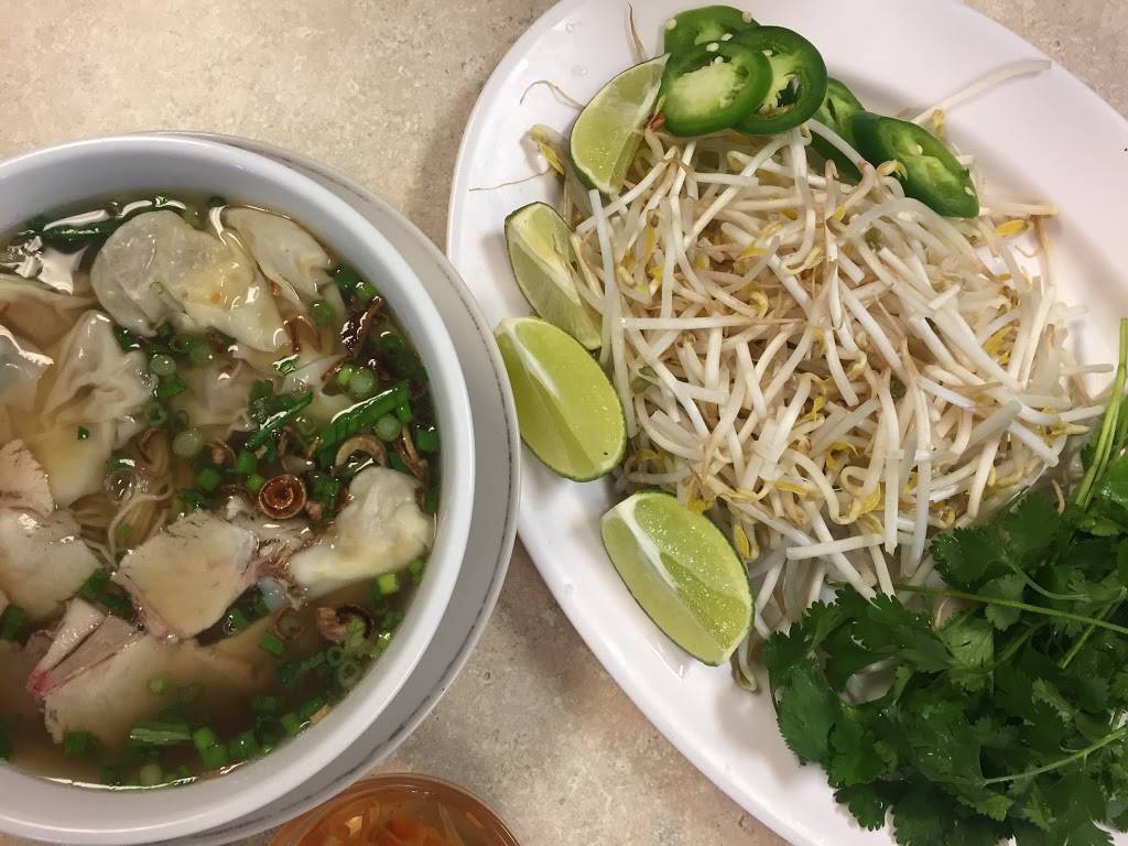 Gia Phu Vietnamese Restaurant | restaurant | 913 E Berry St, Fort Worth, TX 76110, USA | 8179239898 OR +1 817-923-9898