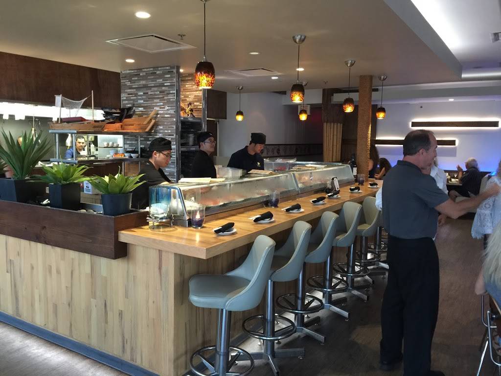 Piranha Killer Sushi | restaurant | 5801 Long Prairie Rd #870, Flower Mound, TX 75028, USA | 9725396052 OR +1 972-539-6052