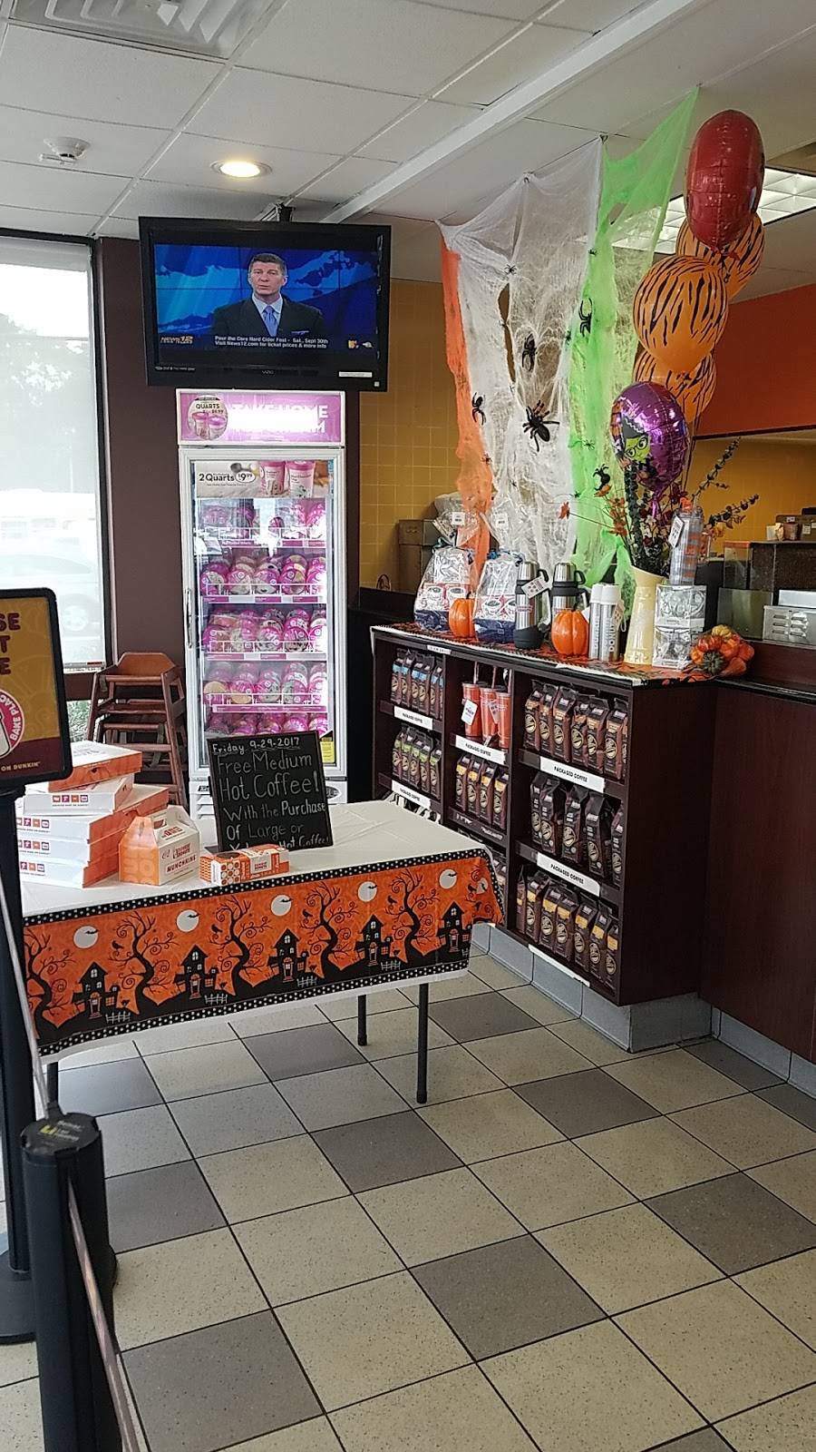 Dunkin Donuts | cafe | 2458 Jericho Turnpike, Garden City Park, NY 11040, USA | 5162486207 OR +1 516-248-6207
