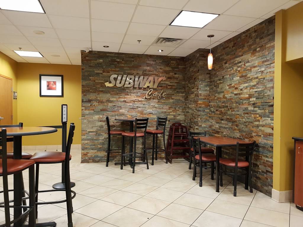 Subway Restaurants | restaurant | 555 13th St NW, Washington, DC 20005, USA | 2023474616 OR +1 202-347-4616