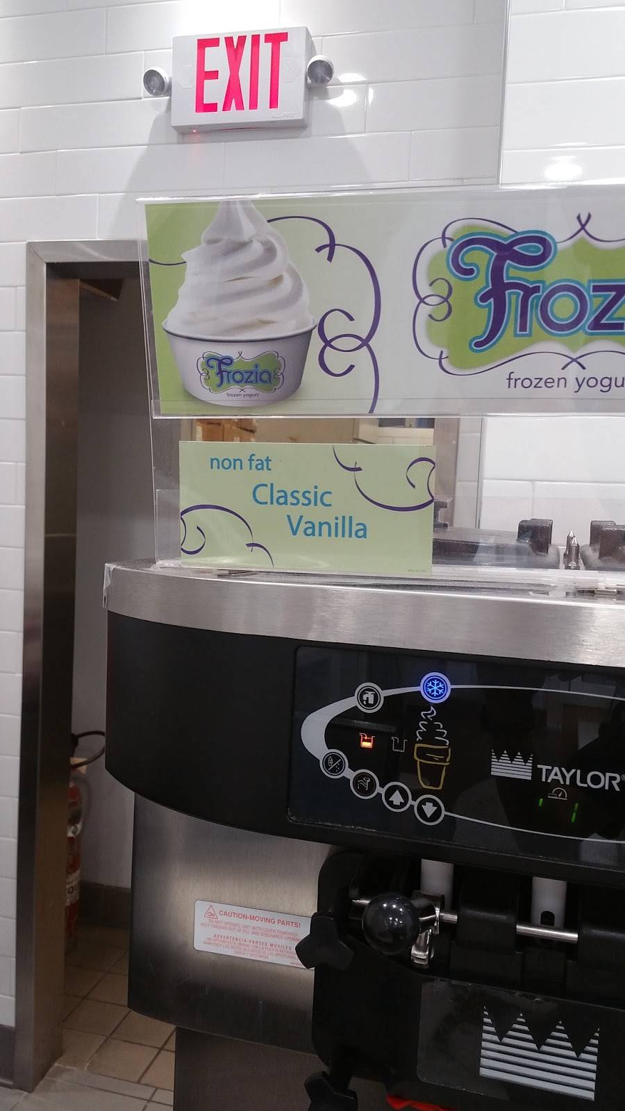 Häagen-Dazs | restaurant | 1961 Chain Bridge Rd, McLean, VA 22102, USA | 7037120882 OR +1 703-712-0882