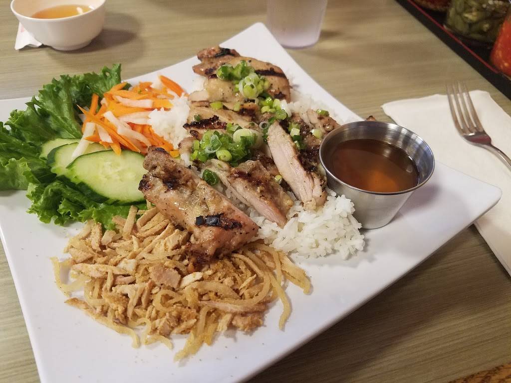 Little Saigon Noodles & Grill | restaurant | 8165 SE Ash St, Portland, OR 97215, USA | 9712290595 OR +1 971-229-0595