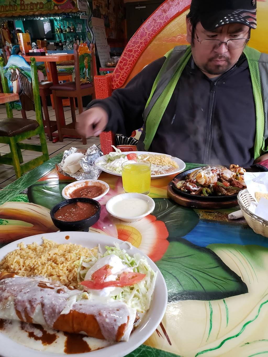 Fiesta Grande Flat Rock | restaurant | 27003 Telegraph Rd, Flat Rock, MI 48134, USA | 7347899655 OR +1 734-789-9655