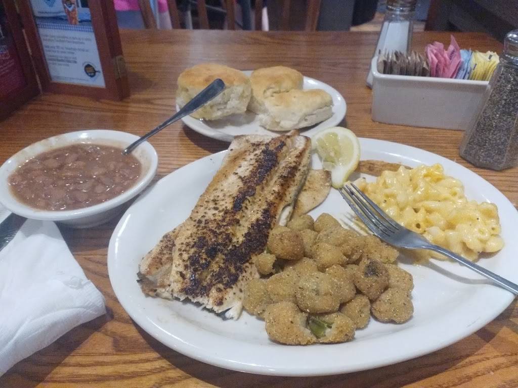 Cracker Barrel Old Country Store | restaurant | 2920 S Mall Rd, Knoxville, TN 37917, USA | 8659714421 OR +1 865-971-4421