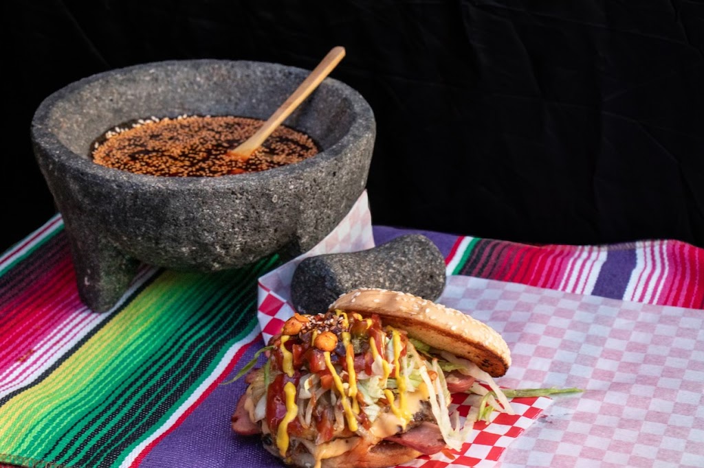 Michoacán Burgers | restaurant | 812 San Pablo Ave, Pinole, CA 94564, USA | 4156120688 OR +1 415-612-0688