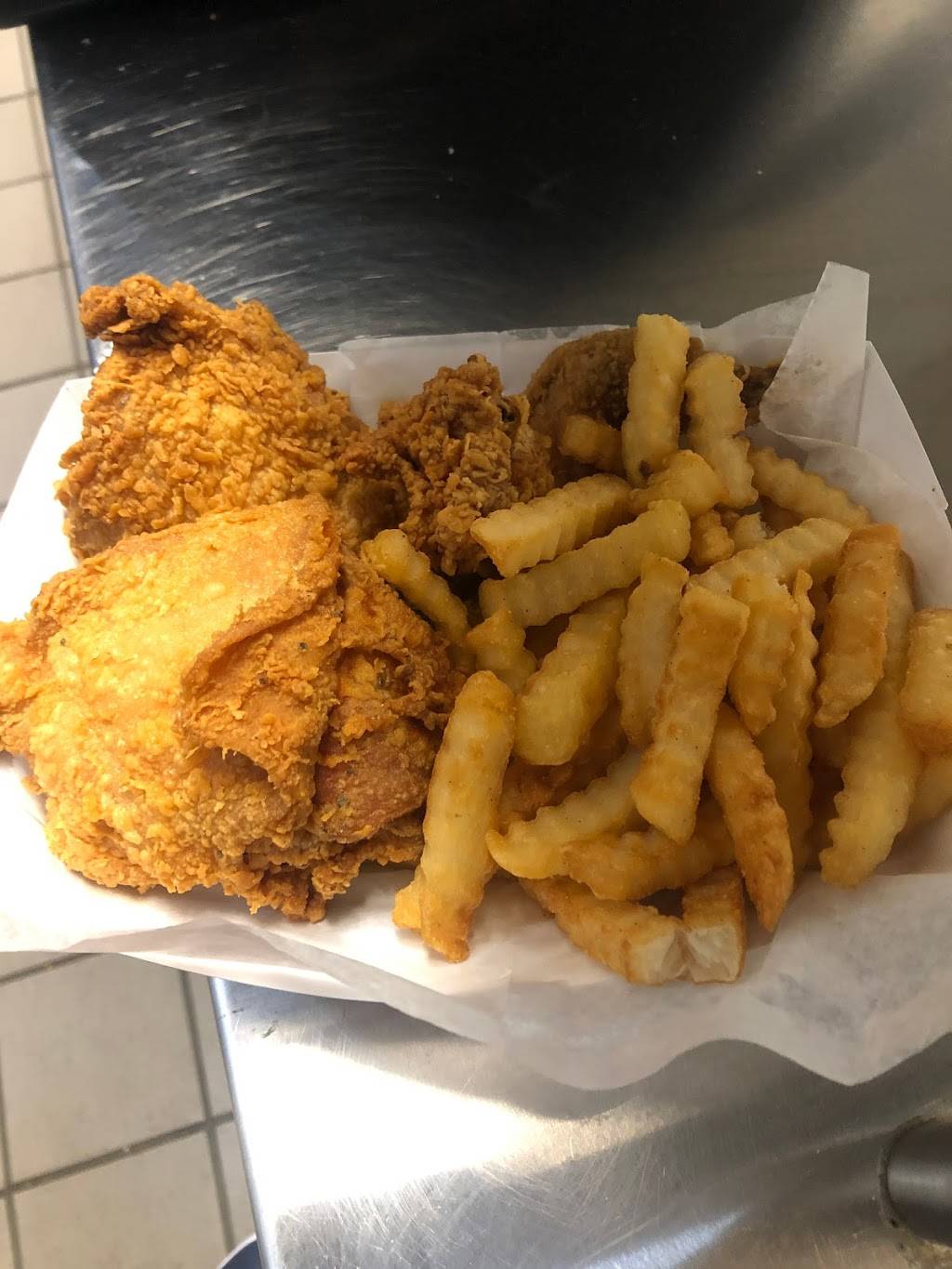 Harolds Chicken & Ice Bar Old National | night club | 5495 Old National Hwy B11-B12, College Park, GA 30349, USA | 6789730030 OR +1 678-973-0030