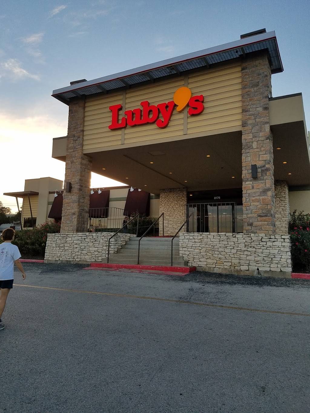 Lubys | restaurant | 8176 N Mopac Expy, Austin, TX 78759, USA | 5123466040 OR +1 512-346-6040