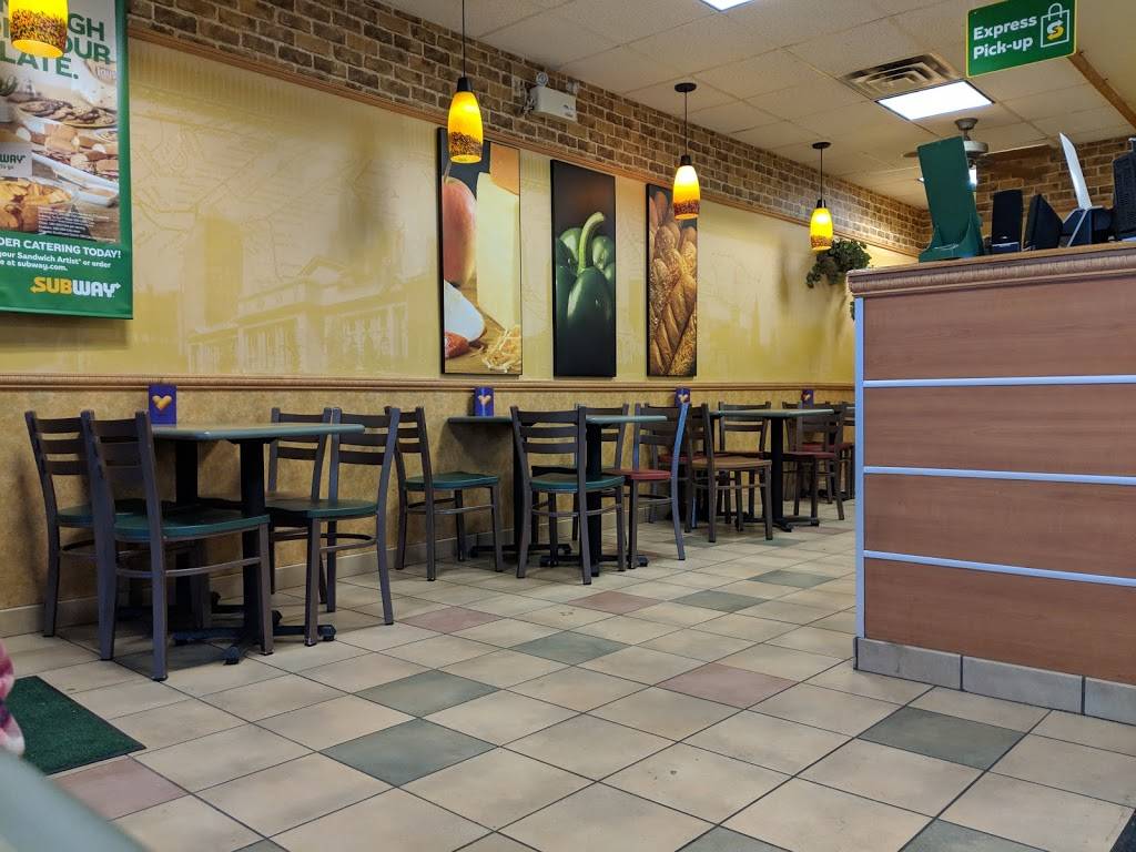 Subway | restaurant | 4630-4680 Wyandotte St E, Windsor, ON N8Y 1H5, Canada | 5199442416 OR +1 519-944-2416