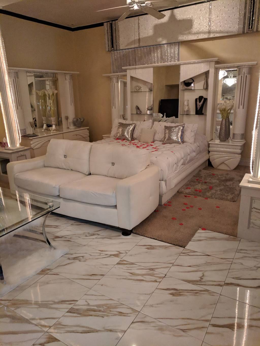 Central West End Bed & Breakfast | restaurant | 4045 Washington Blvd, St. Louis, MO 63108, USA | 3145357900 OR +1 314-535-7900